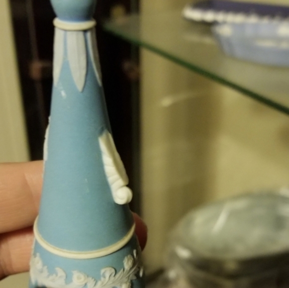 Wedgwood ANTIQUE Chamber Candlestick Holder & Snuffer - Picture 8 of 8